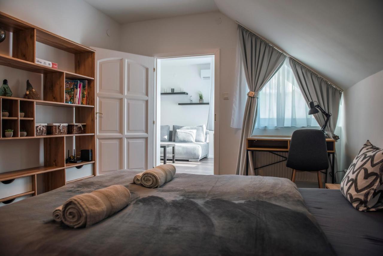 Апартаменти Anavrin Apartman Free Parking Печ Екстер'єр фото