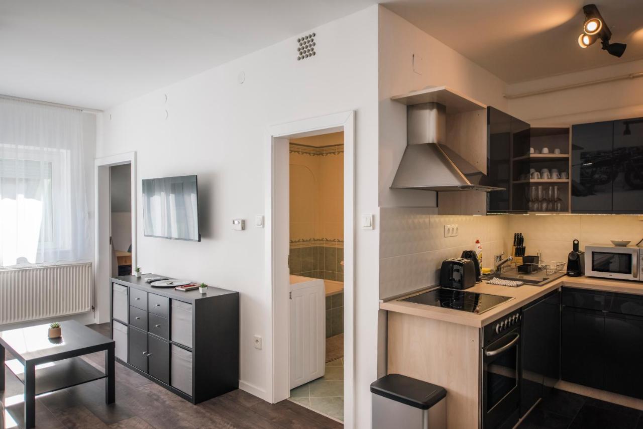 Апартаменти Anavrin Apartman Free Parking Печ Екстер'єр фото
