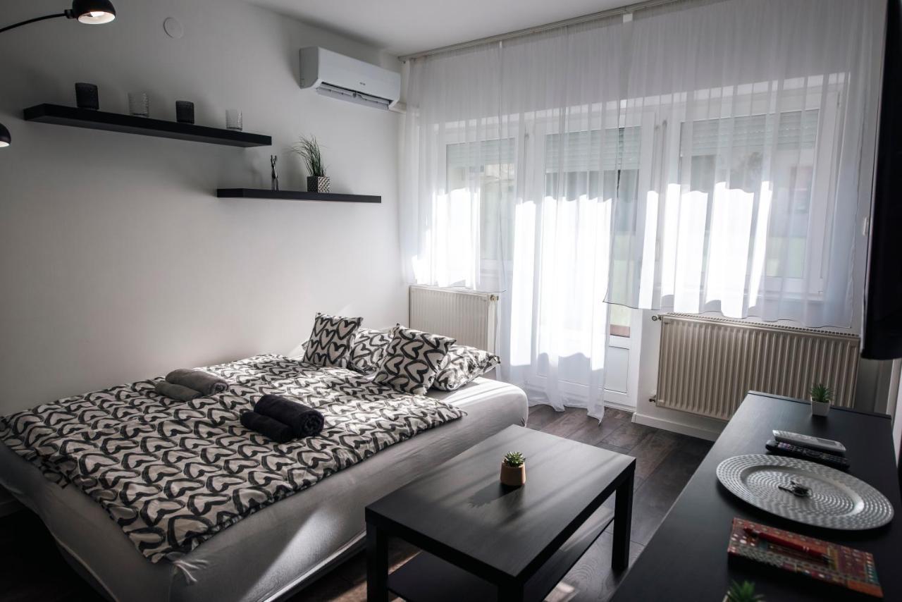 Апартаменти Anavrin Apartman Free Parking Печ Екстер'єр фото